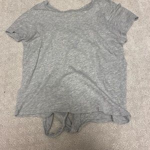 grey t shirt